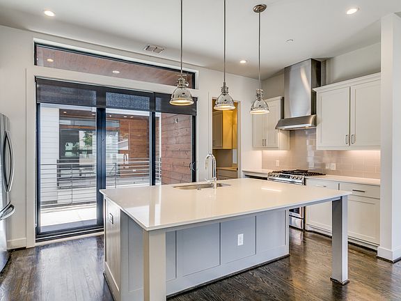 5th image of 2217 Moser Ave #205