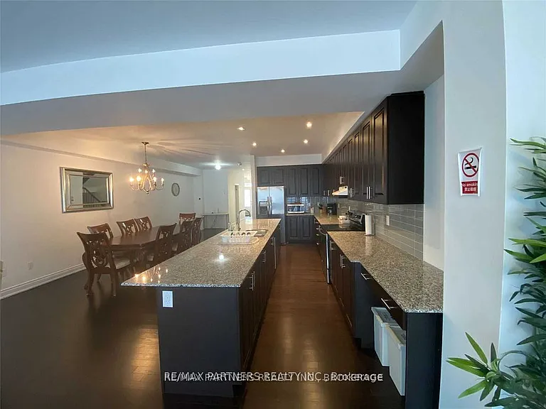 124 Lichfield Rd — Photo 4