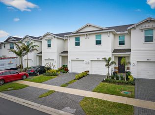 656 SE Lake Falls St, Port Saint Lucie, FL 34984