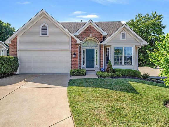 2nd image of 15216 Cambridge Terrace Ct