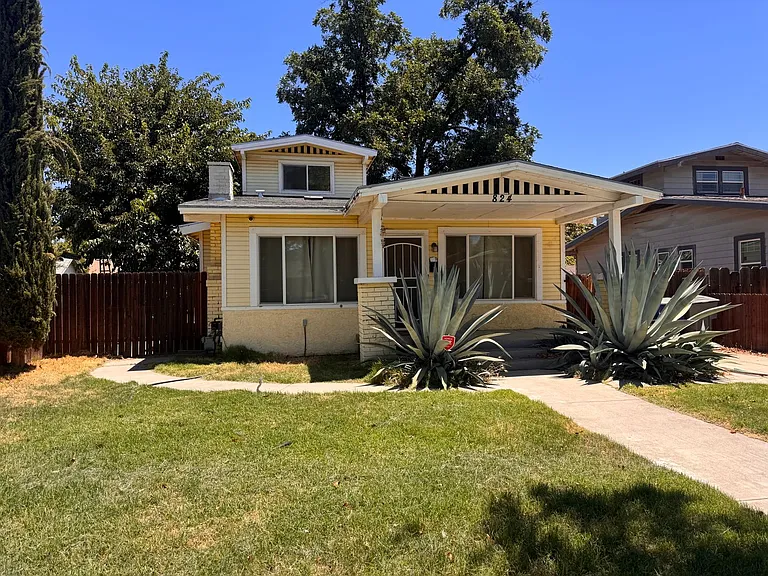824 N Farris Ave — Photo 1