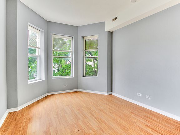 4th image of 1511 S Trumbull Ave #2