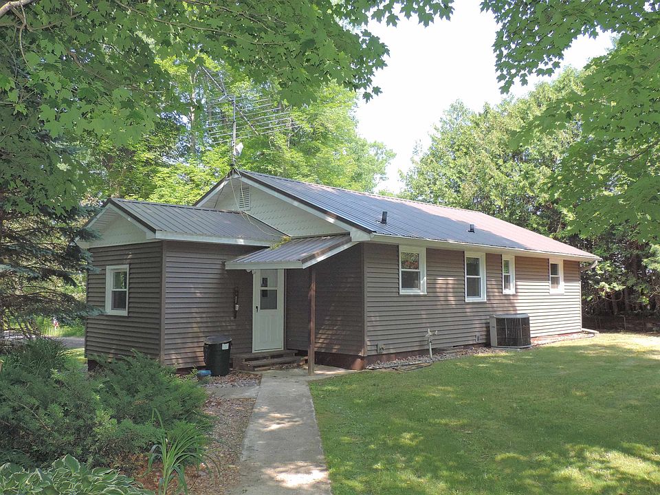 12226 Leos Rd, Suring, WI 54174 MLS 50276694 Zillow