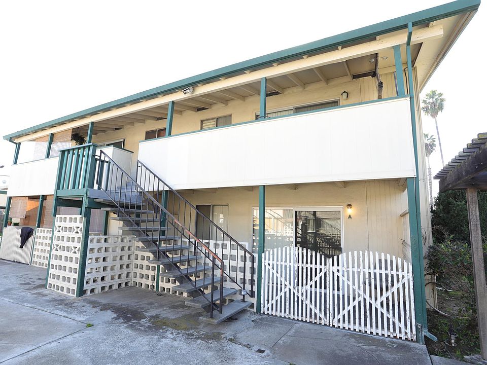 1st image of 820 Sharmon Palms Ln #D
