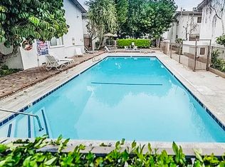 1111-18555 Collins St, Tarzana, CA 91356