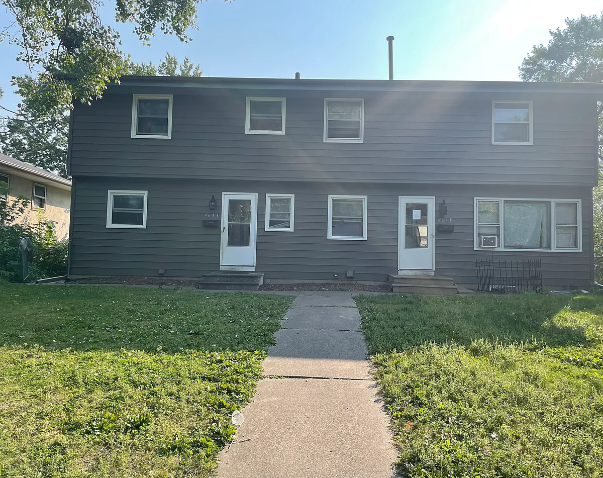 Building Photo - 4641 Taylor St NE #4643