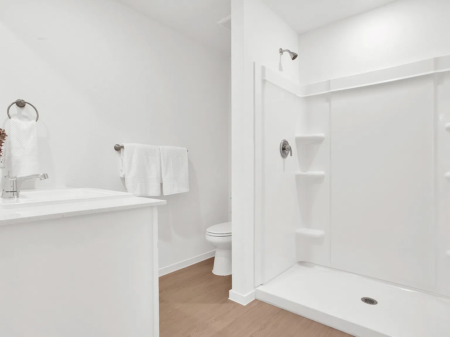 4 bed, 1787 sqft, $2,100 — Photo 4