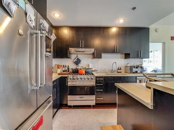 1100 Maxwell Lane image 1 of 21