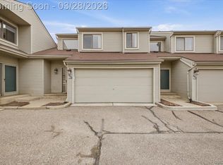 678 Highgate Mews, Rochester, MI 48307