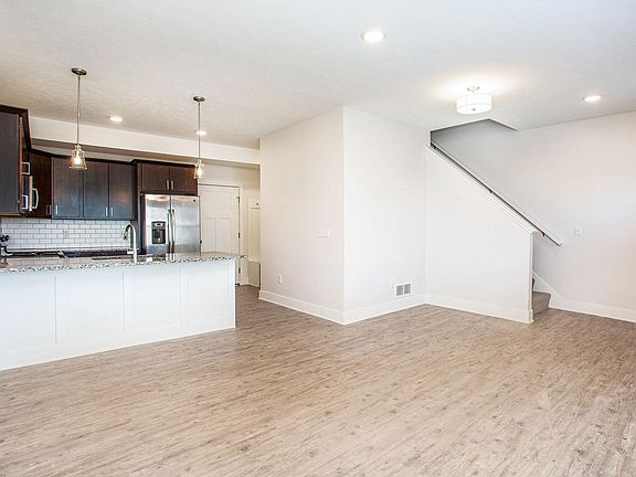 4th image of 4720 Rockport Blvd