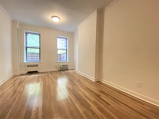 Rented by Bond New York | media 1