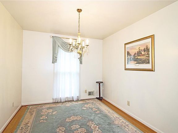 5th image of 2739 Rainbow Ridge Rd