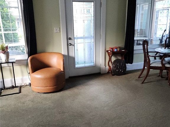 2nd image of 115 Katherine St