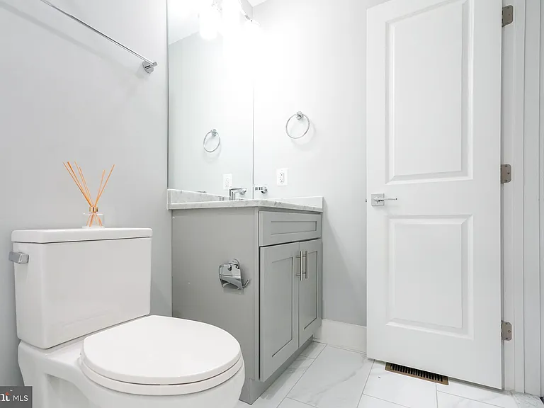 1632 K St NE #PENTHOUSE — Photo 48