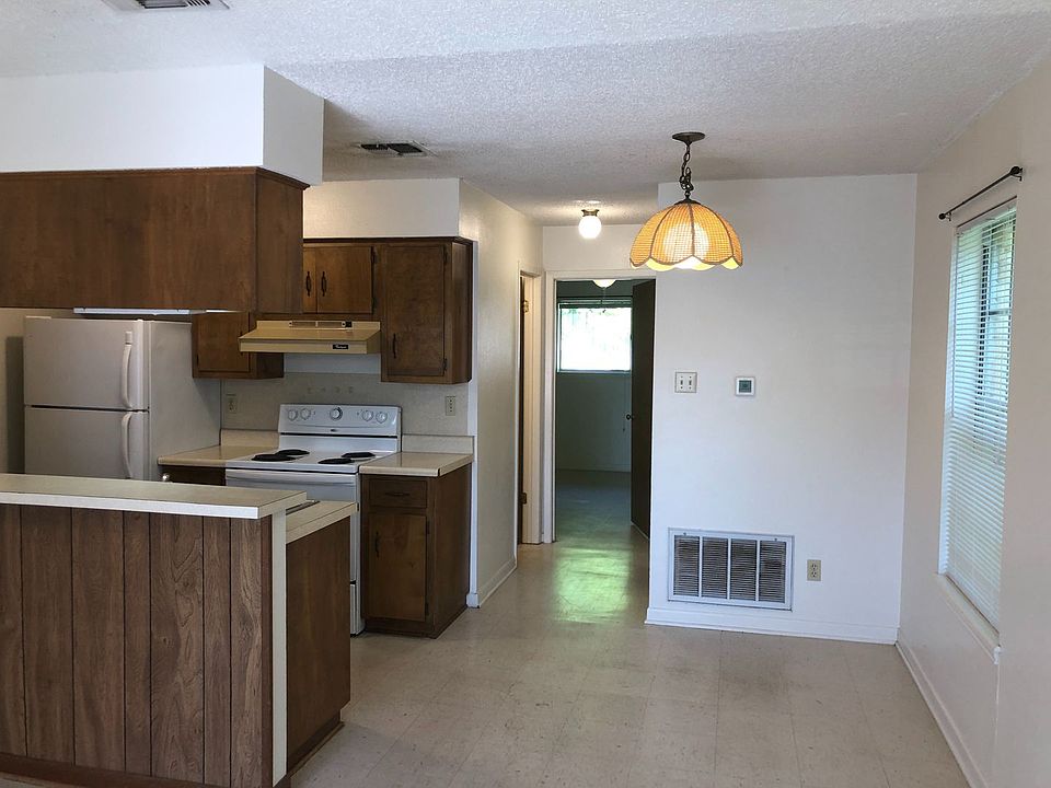 Whispering Oaks QuadPlex 306 Whispering Oaks Ln Ingram, TX Zillow