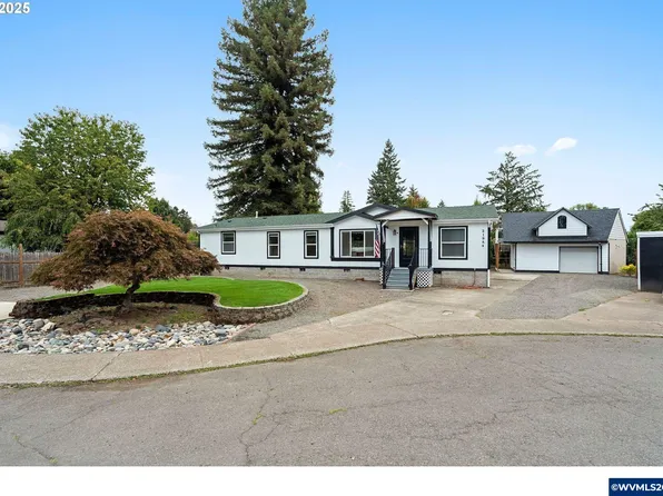 21984 Camellia Ct NE, Aurora, OR 97002