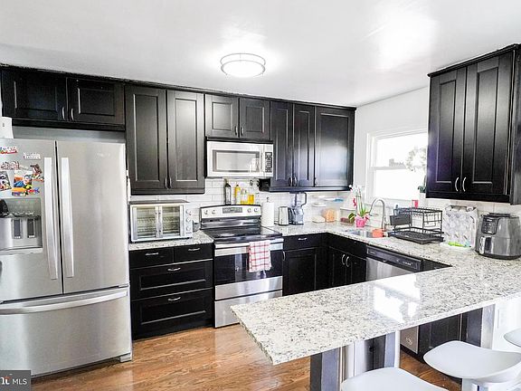 4th image of 7703 Meath Ct
