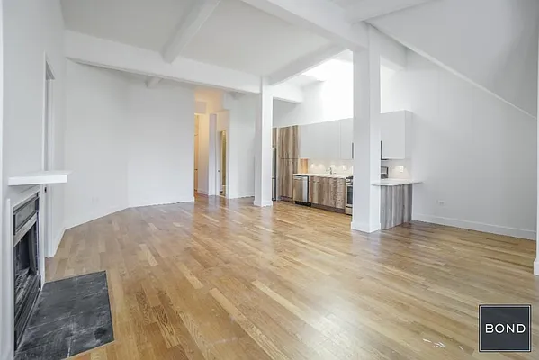 Rented by Bond New York | media 2