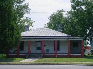 115 W Washington St, La Grange, NC 28551