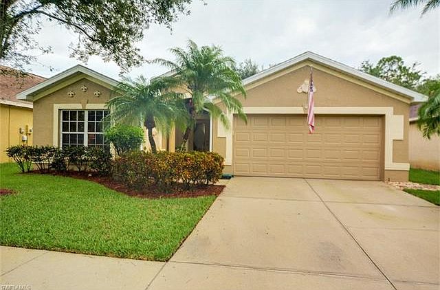 Home For Sale In Pebblebrooke Lakes