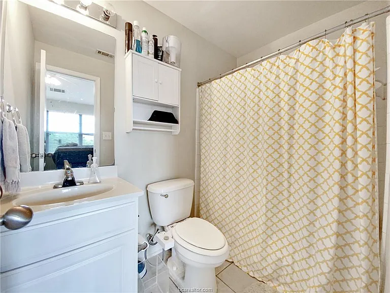 1725 Harvey Mitchell Pkwy S #1824 — Photo 9