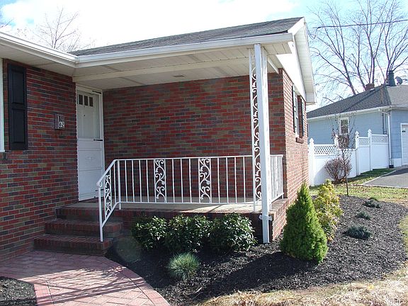 4th image of 62 Richard Ave