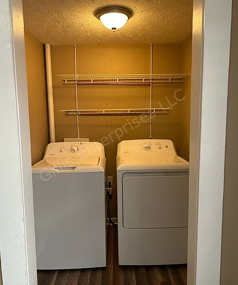 112 Virgil Ave — Photo 8