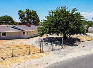 18543 Symeron Rd, Apple Valley, CA 92307