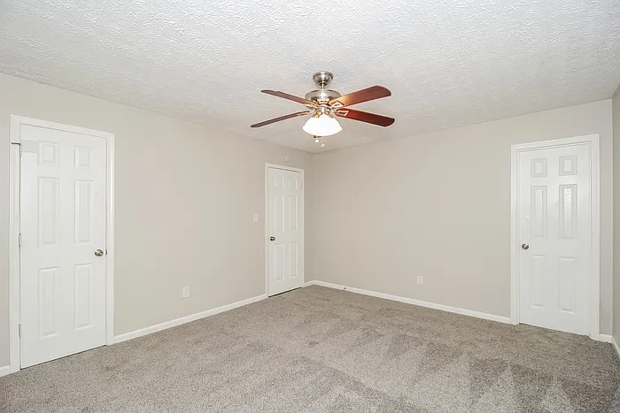 7660 Mountain Creek Way — Photo 9