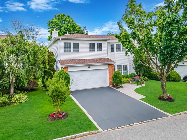 28 Hamlet Drive, Commack, NY 11725