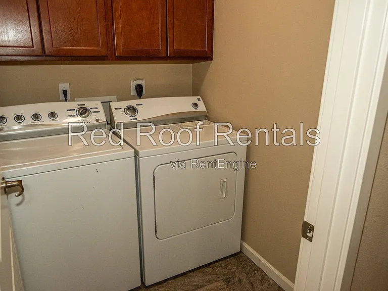 1441 Farina Loop SE — Photo 31