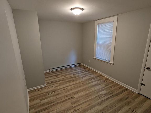 3rd image of 617 W 6th St Unit 617