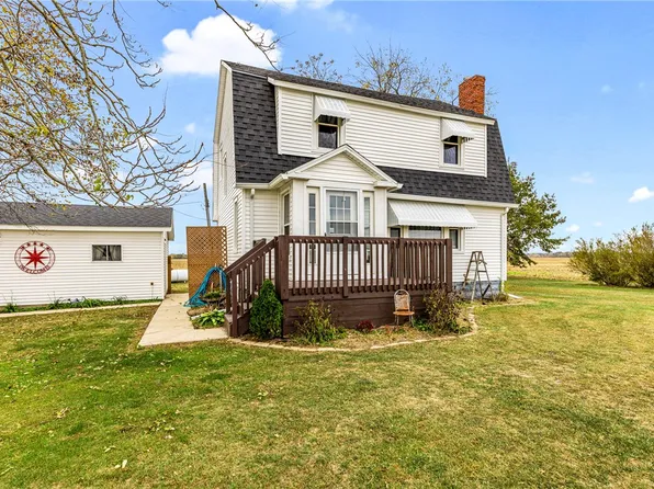 11600 N 300th St, Altamont, IL 62411