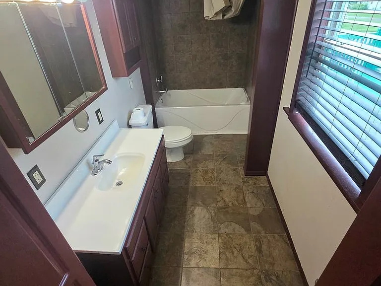 1022 Spring Lake Rd — Photo 6
