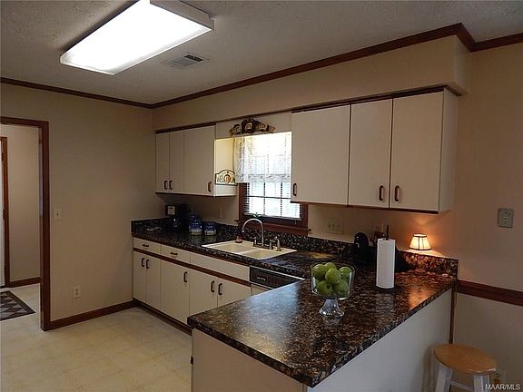 4th image of 4060 Faunsdale Dr