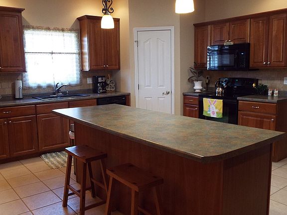 3rd image of 314 Woodsboro Lane
