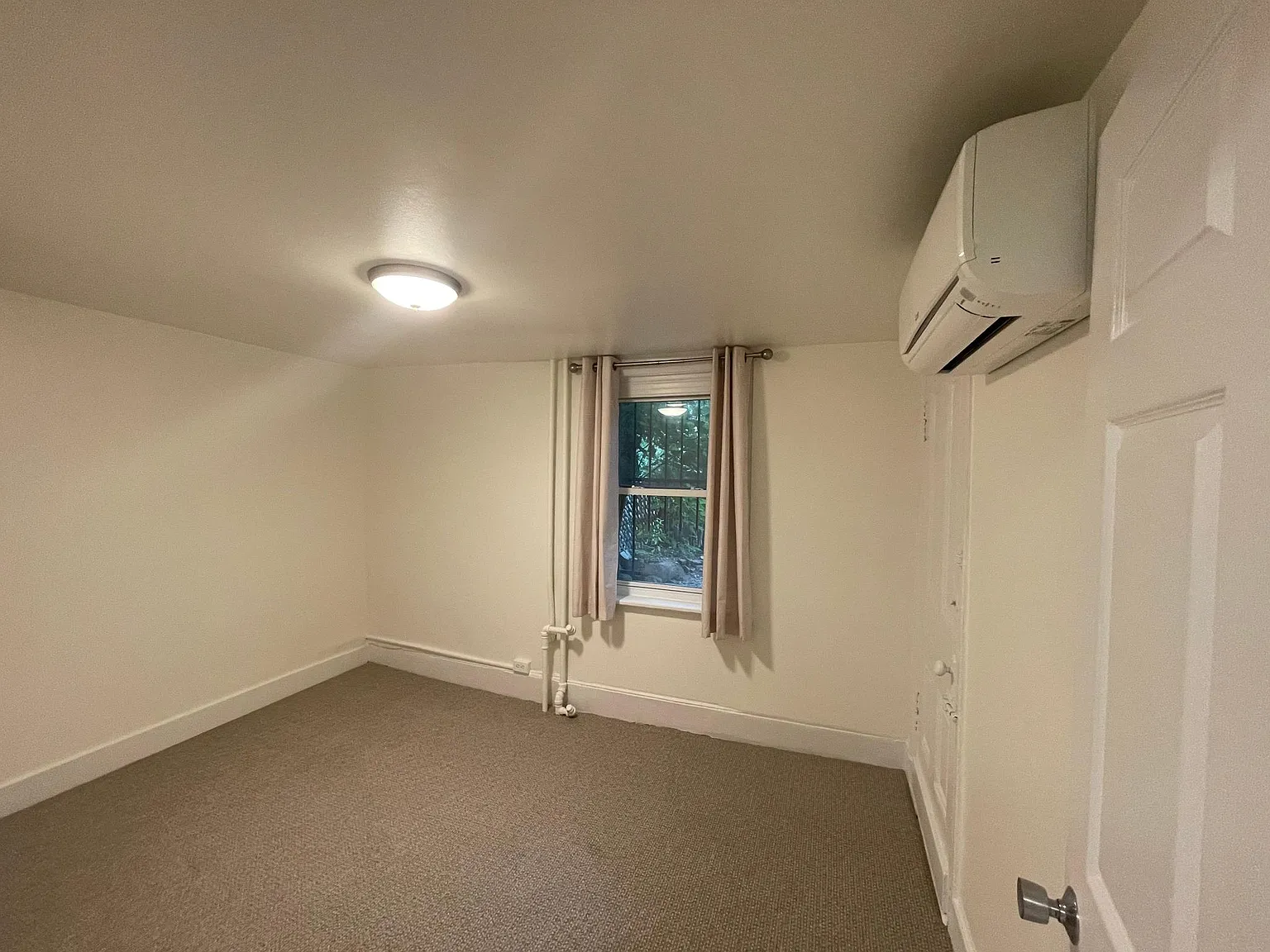 421 S 8th Street — Photo 3