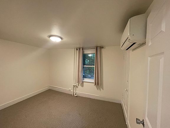 3rd image of 421 S 8th St APT 1R