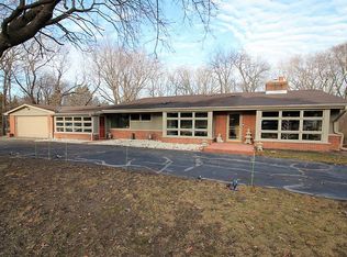 1219 Valley View Dr, Racine, WI 53405