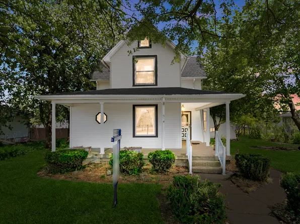 324 S Oak St, Chebanse, IL 60922