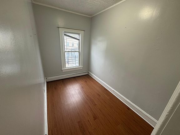 5th image of 56 Jewett Ave #G3