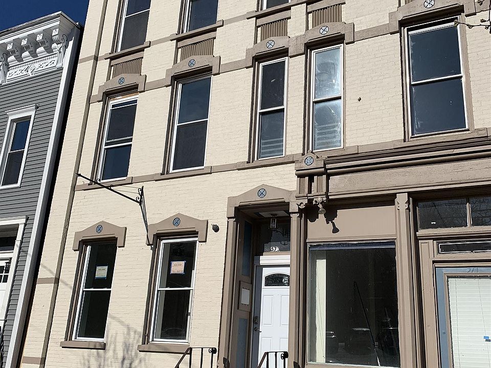 1st image of 571 1st St