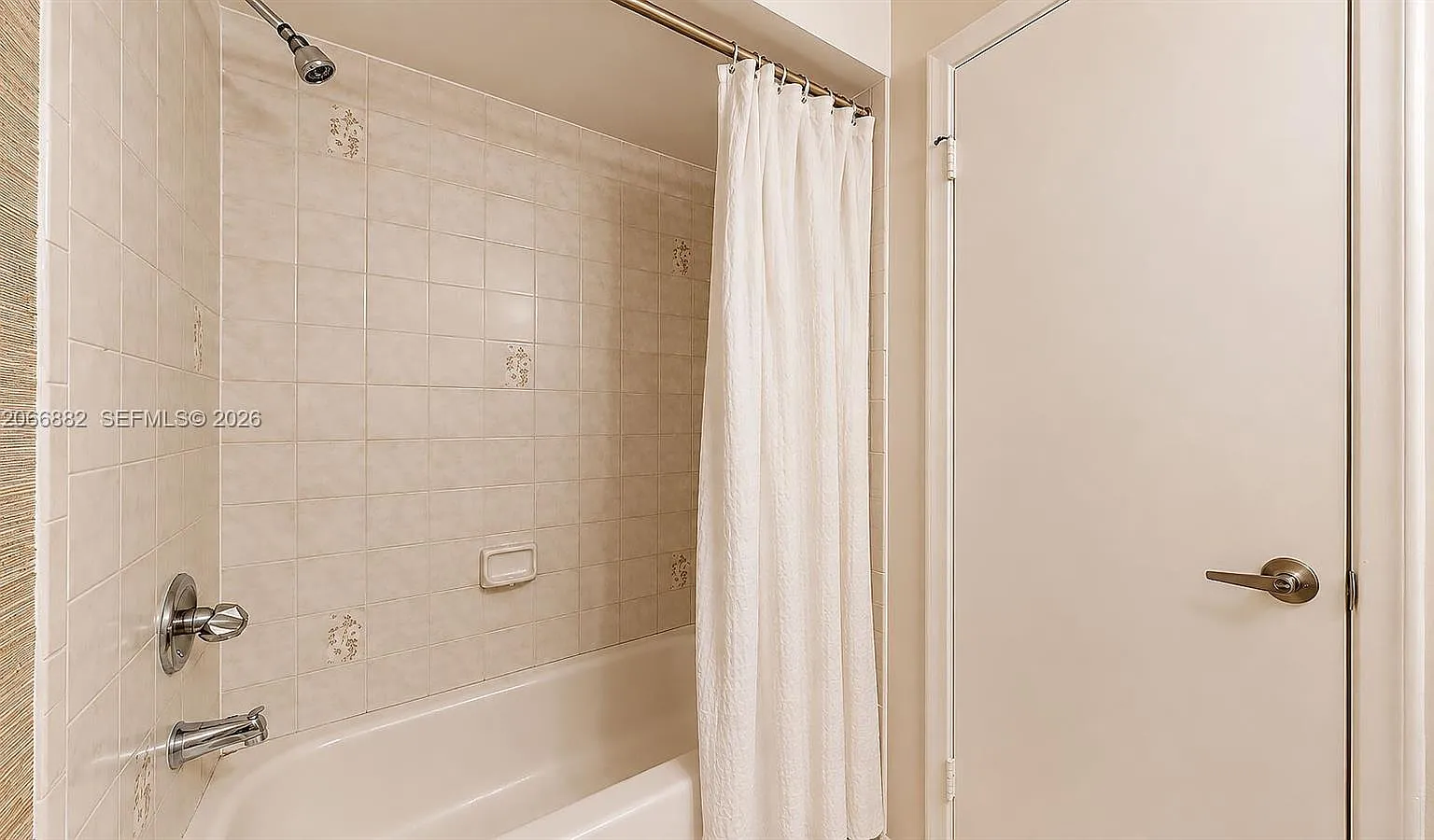 Kendall Forests Condo #2 — Photo 4