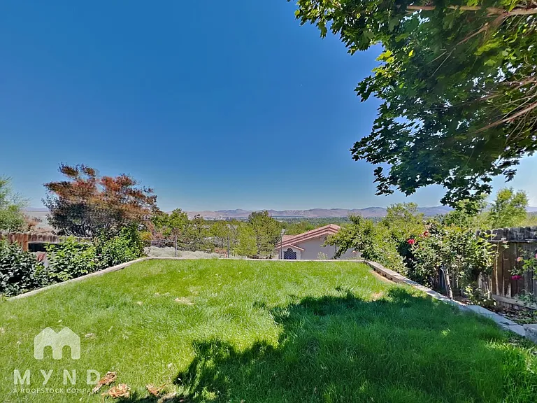 1576 Reno View Dr — Photo 21