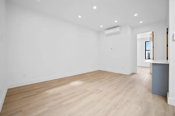 Rented by Target Realty Group | media 3