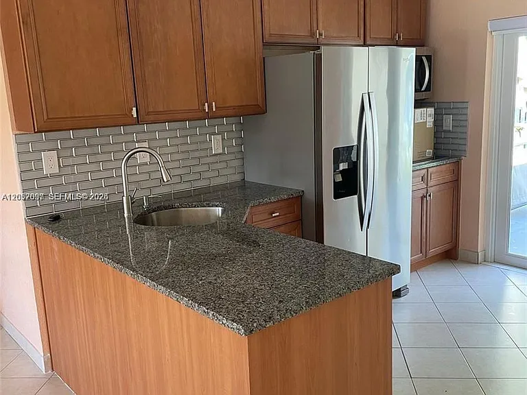 5352 Rose Marie Ave S — Photo 3