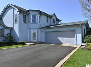 568 Bardini Dr, Melville, NY 11747