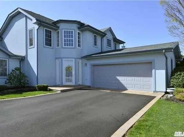 568 Bardini Dr, Melville, NY 11747
