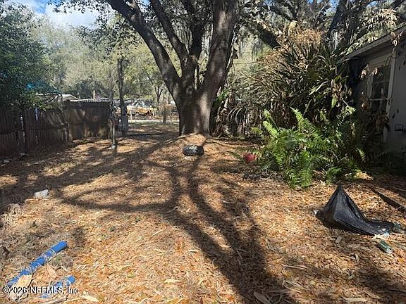 5th image of 415 GARRETT RIDGE Court