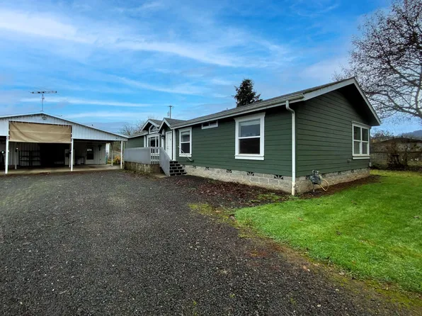 414 Old Brockway Rd, Winston, OR 97496